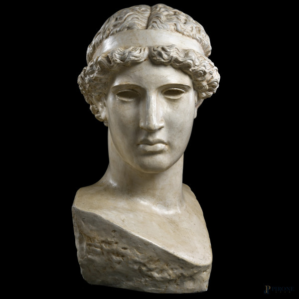 Testa di atleta, XX secolo, scultura in gesso, altezza cm 45, (segni di usura, scalfiture, difetti)