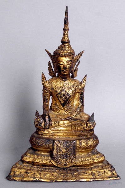 Budda in bronzo dorato, arte orientale, altezza 25 cm, XIX secolo.