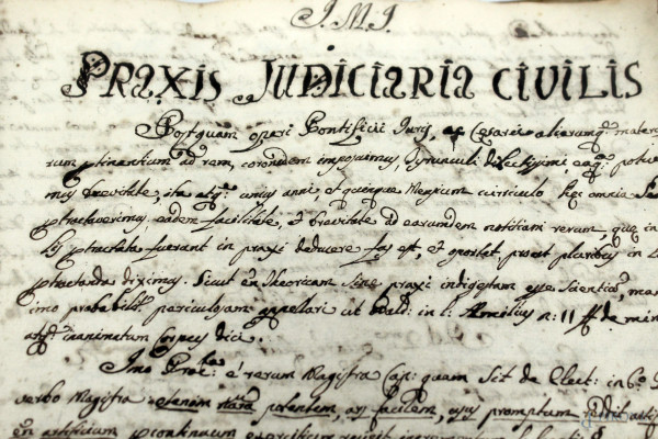 Praxis iudiciaria civilis, volume manoscritto del XVIII secolo (difetti)