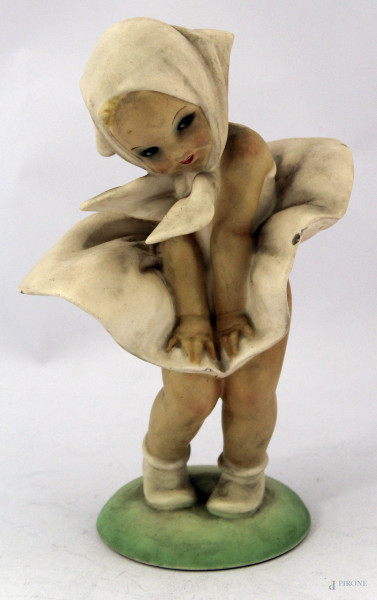 Fanciulla, scultura in maiolica policroma, firmata, h. 25 cm
