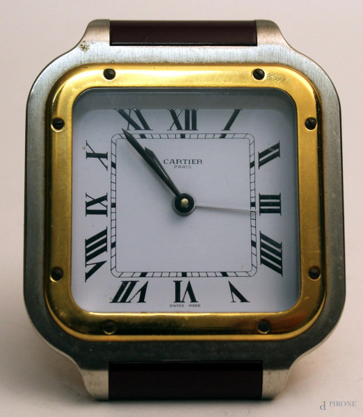 Orologio da tavola Cartier, in metallo cromato e dorato, altezza cm. 9x7.