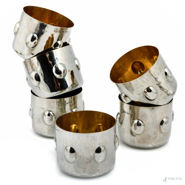 Lotto di 9 bicchieri in argento Brandimarte con decoro a sbalzo e interno vermeil, peso complessi...