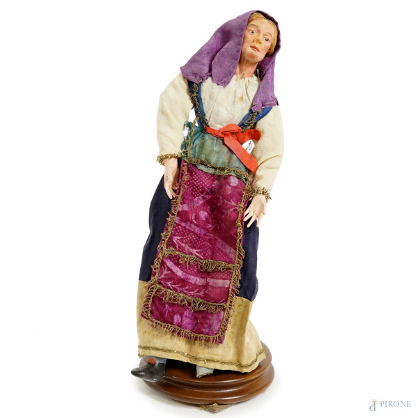 Lotto composto da 7 sculture in terracotta policroma e stoffa (alcune con occhi in vetro) raffigu...