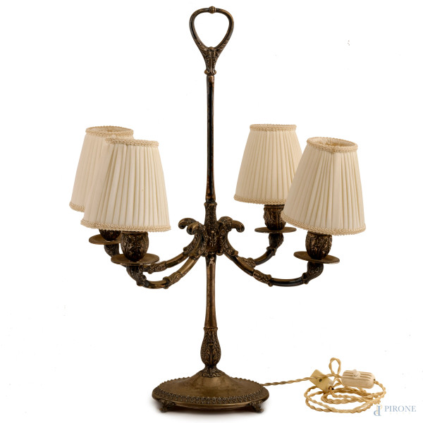 Candelabro montato a lampada da tavolo a 4 luci in argento 800/000 finemente cesellato, altezza cm 54, peso lordo gr 1250, (da revisionare)