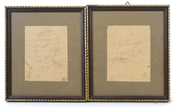 Coppia di ritratti, matita su carta, cm 13,5x10,5, XX secolo, entro cornice.