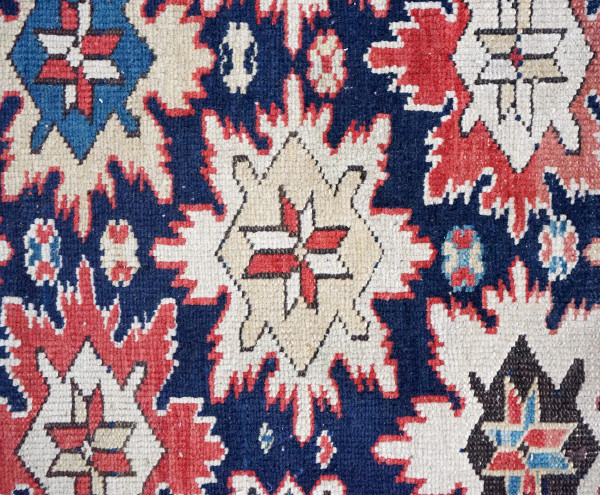 Tappeto galleria, cm 367x108, (difetti, parti consunte)