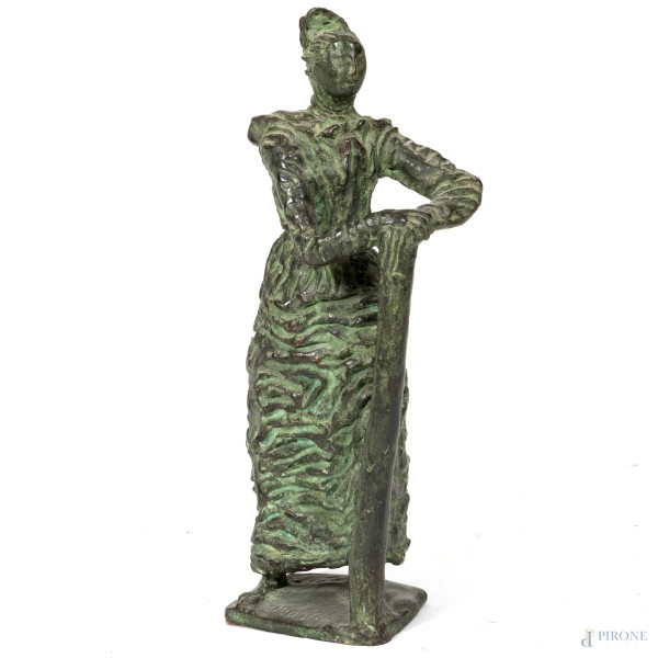 Donna al vento, scultura in bronzo, altezza cm 34, firmato alla base "Martini"