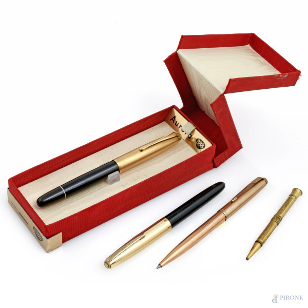 Lotto di quattro penne, XX secolo, (segni di usura, da revisionare)