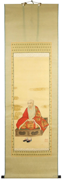 Kakemono raffigurante Anziano saggio assiso, tecnica mista su carta, ingombro cm 167x53,5, Giappone, recante timbro, (difetti).