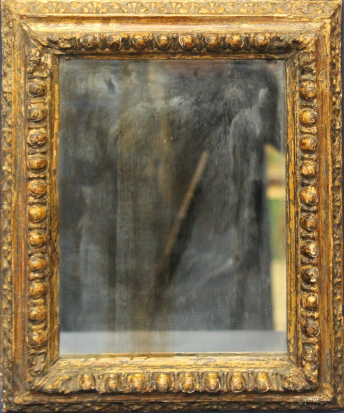 Piccola specchierina in legno dorato, misura interna 22x16 cm, XVII sec.