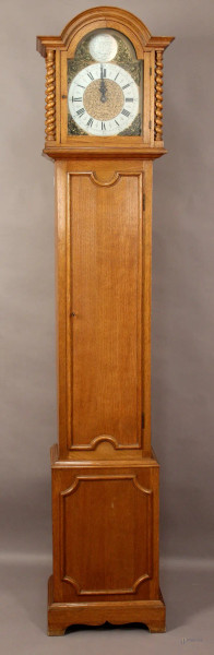 Orologio a torre in rovere, Inghilterra primi &#39;900, funzionante, altezza 220 cm.