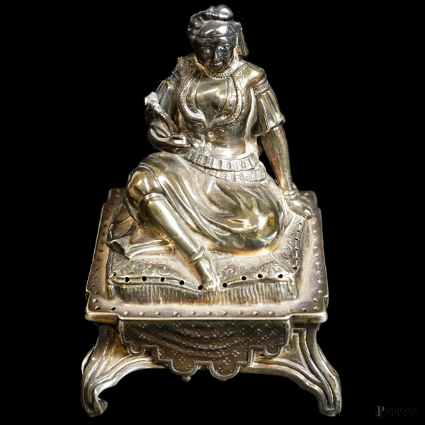 Scultura in argento raffigurante un'odalisca, Spagna, XIX secolo, cm 11x7,5x75, peso gr. 125 (difetti e mancanze)