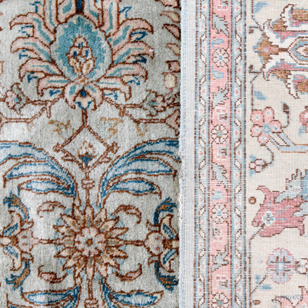 Tappeto, cm 278x171, (segni di usura)