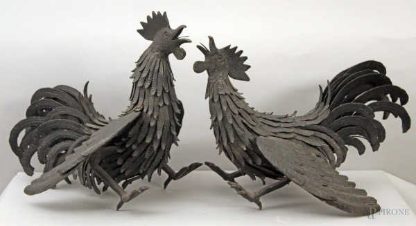 Coppia di galli in ferro battuto, primi 900, h.34x50x35 cm