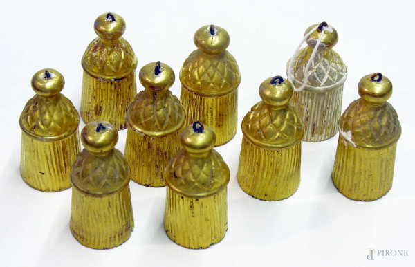 Nove antiche nappe da tenda del &#39;700 in legno intagliato e dorato a foglia d&#39;oro, XVIII sec.