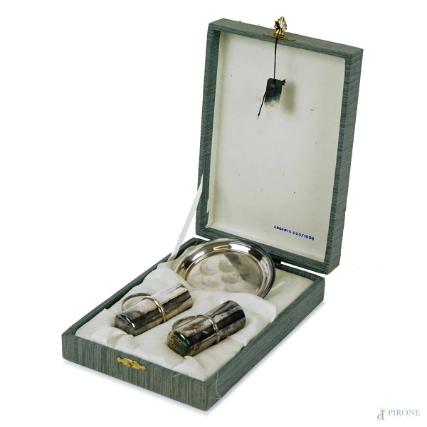 Sale e pepe in argento, cm h 6, peso gr. 30, entro custodia originale