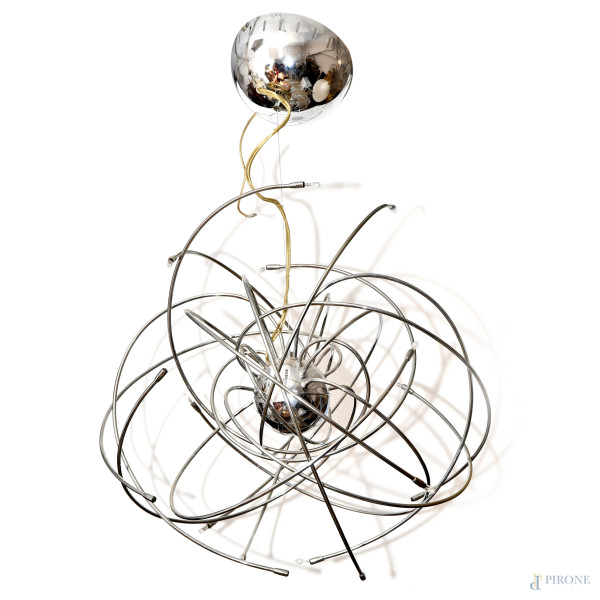 Lampadario in acciaio cromato mod. Atomo prod. Sforzin Illuminazione, diametro cm 51 circa, (usura del tempo, da revisionare)