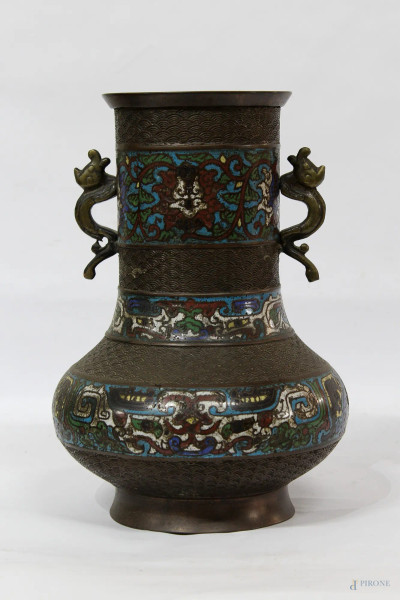 Vaso in bronzo, particolari a cloisonne, arte orientale, H 30 cm, primi 900.