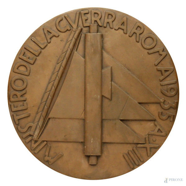 Placca di linea tonda in bronzo, Ministero della Guerra, datato 1935, diametro 27 cm.
