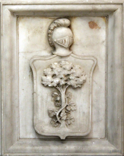 Stemma araldico in marmo, cm 50x40.