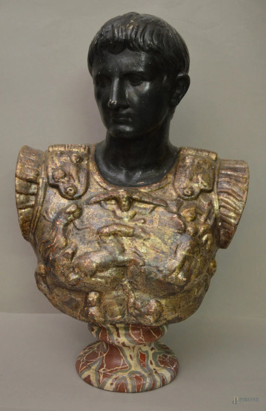 Busto di antico romano, scultura in terracotta policroma, h. 60x40 cm.