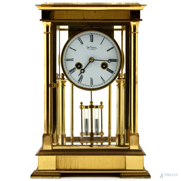 Orologio cappuccina a pendolo a tersione in bronzo dorato con quandrnate circolare smaltato con numeri romani Du Chateau, cm 29x18,5x15, (da revisionare)