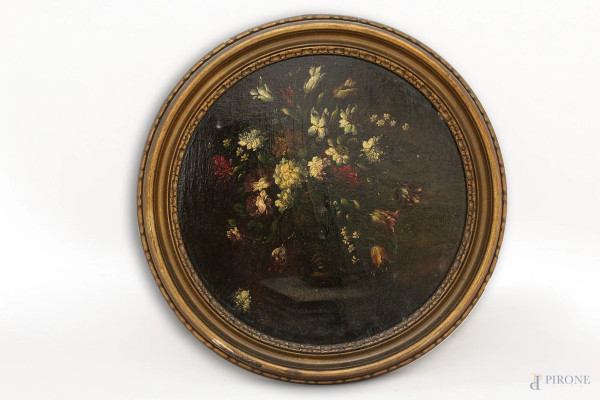 Natura morta, Vaso con fiori, olio su tela diam 26 cm ad assetto tondo, entro cornice.