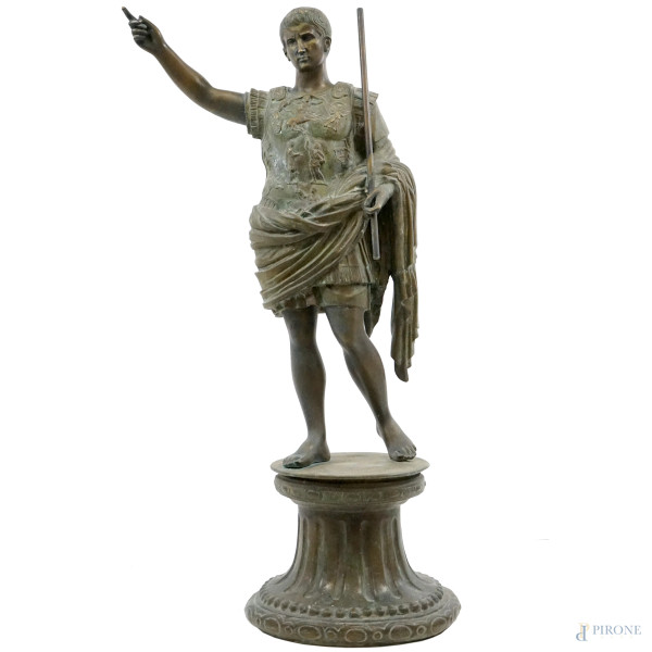 Augusto di Prima Porta, scultura in bronzo poggiante su base modanata, cm h 120x 38, XIX secolo.