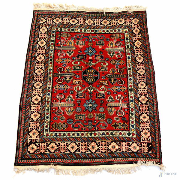 Tappeto, XX secolo, cm 180x122, (segni di usura)