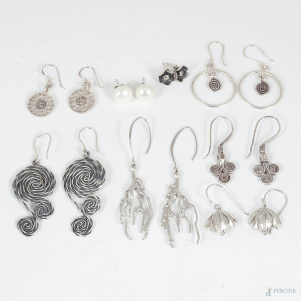 Lotto di orecchini in argento, peso lordo complessivo gr 40