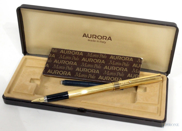Penna stilografica Aurora completa di astuccio.