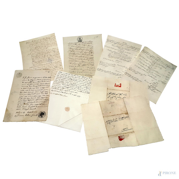Lotto composto da 8 fogli manoscritti del 700 e dell’800, originali su carta