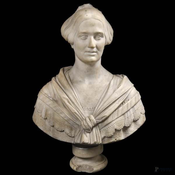 Innocenzo Fraccaroli ( Verona 1805- Milano 1882), Nobildonna, scultura in marmo, altezza cm 73, firmato e datato al retro "1848" (difetti, scheggiatura alla base)