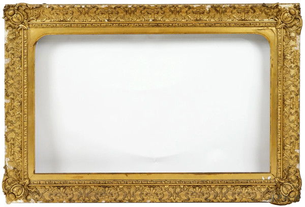 Cornice in legno intagliato e dorato, Inghilterra, XIX secolo, misure ingombro cm 101,5x68,battuta cm 82,5x49,5, (difetti).