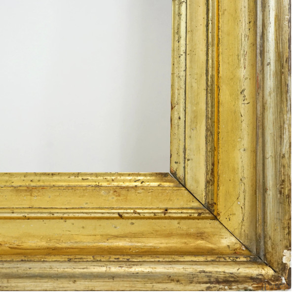 Cornice in legno dorato del Xix secolo, ingombro cm 99x79, battuta cm 81,5x63,5, (difetti)