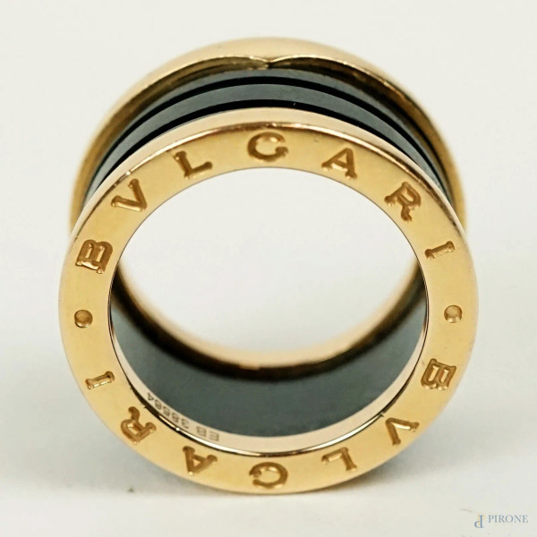 Bulgari - Collezione B.Zero1, anello con fascia a spirale in ceramica nera e oro rosa