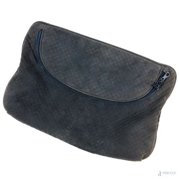 Bottega Veneta, borsa scamosciata color blu, cm 22x35,5x2, (segni di utilizzo).