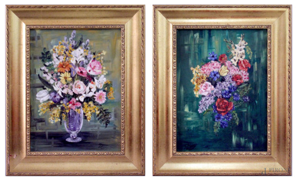 Coppia nature morte, vaso con fiori, olio su tela, cm. 40x30, firmati entro cornici.