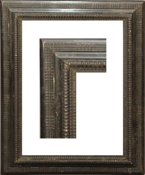 Cornice del XIX secolo in legno ebanizato, specchio cm. 71x51, ingombro 91x72 cm.