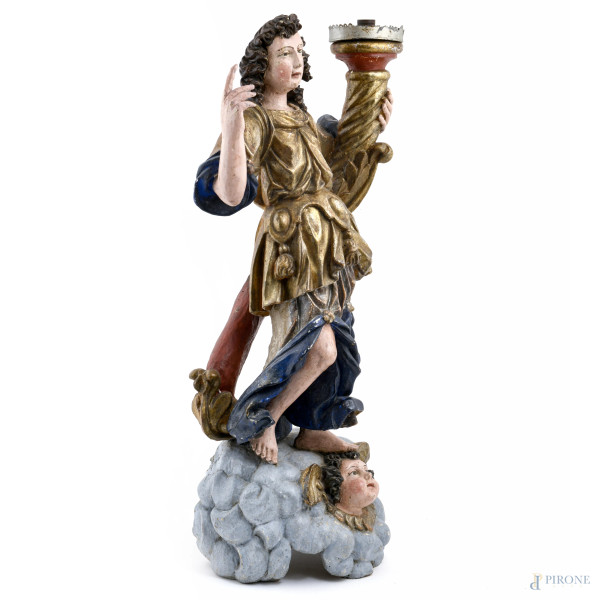 Coppia di angeli reggicero in legno dipinto e dorato, XVIII secolo, altezza cm 74, (segni di usur...