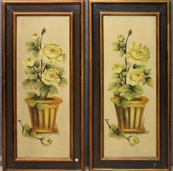 Coppia pannelli ad olio su tavola  raffiguranti vasi con fiori 37x106 cm, entro cornici.