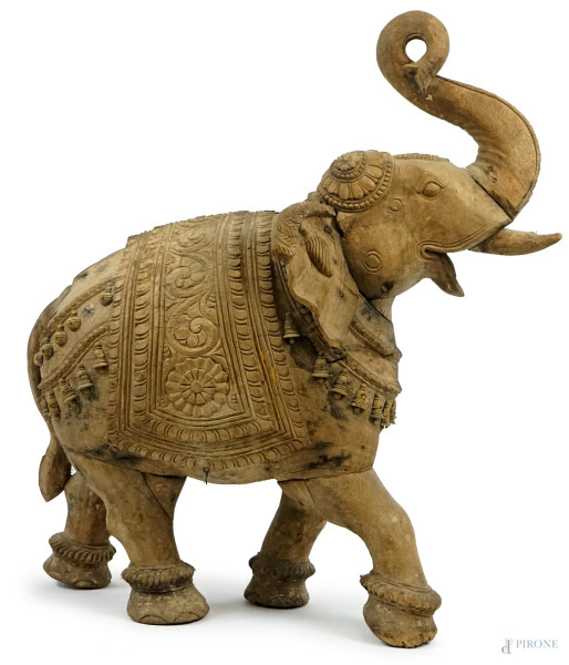 Elefante, scultura in legno, arte orientale, XX secolo, cm h 80, (difetti)