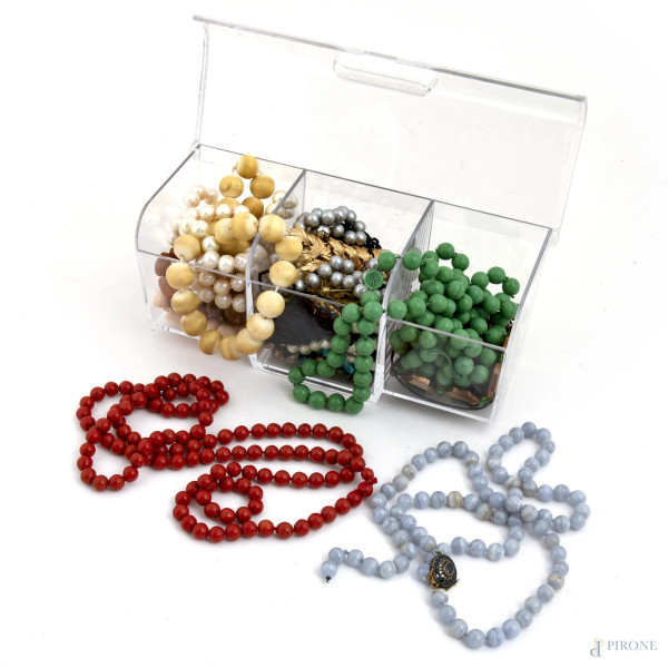 Lotto di bigiotteria