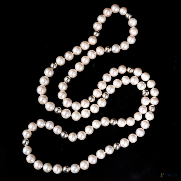 Collana di perle e argento, lunghezza cm 90