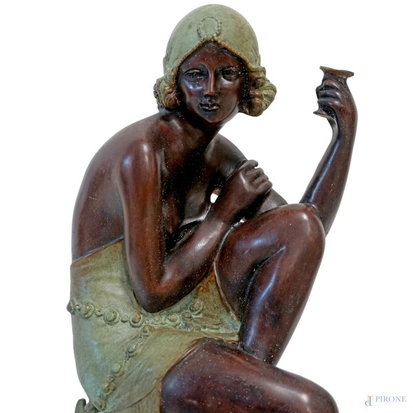 Flapper, scultura in bronzo, Art Dèco, firmata, altezza cm 76