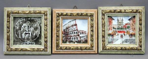 Lotto composto da tre acquarelli su carta raffiguranti scorci di Roma 8,5x8,5 cm, entro cornici.