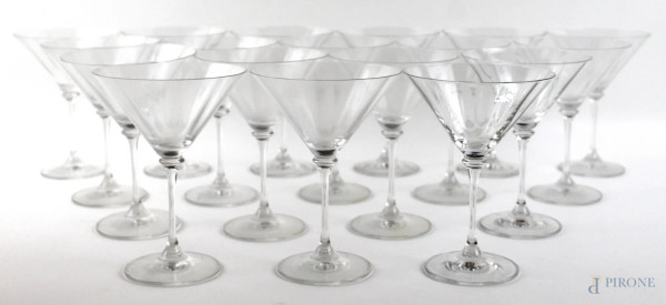 Diciotto coppe da Champagne in vetro incolore, altezza cm. 16, XX secolo.
