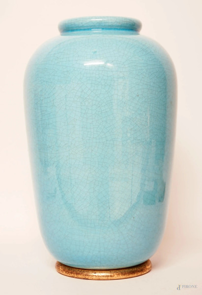 Vaso in ceramica Paf, craquelè color turchese, base in metallo dorato, cm h 31.