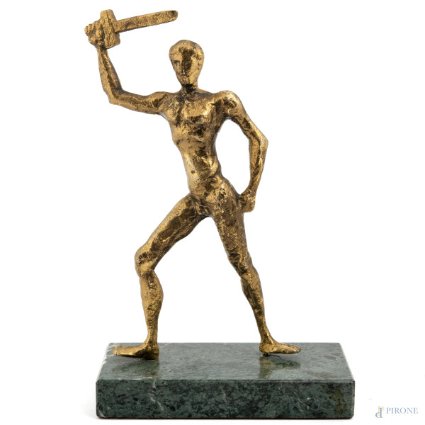 Gladiatore, scultura in bronzo dorato su base in marmo, altezza cm 24