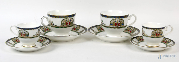 Lotto composto da due tazze da thè e due tazzine da caffè con piattini in porcellana policroma, Bonsai Bone China,  XX secolo, (difetti)